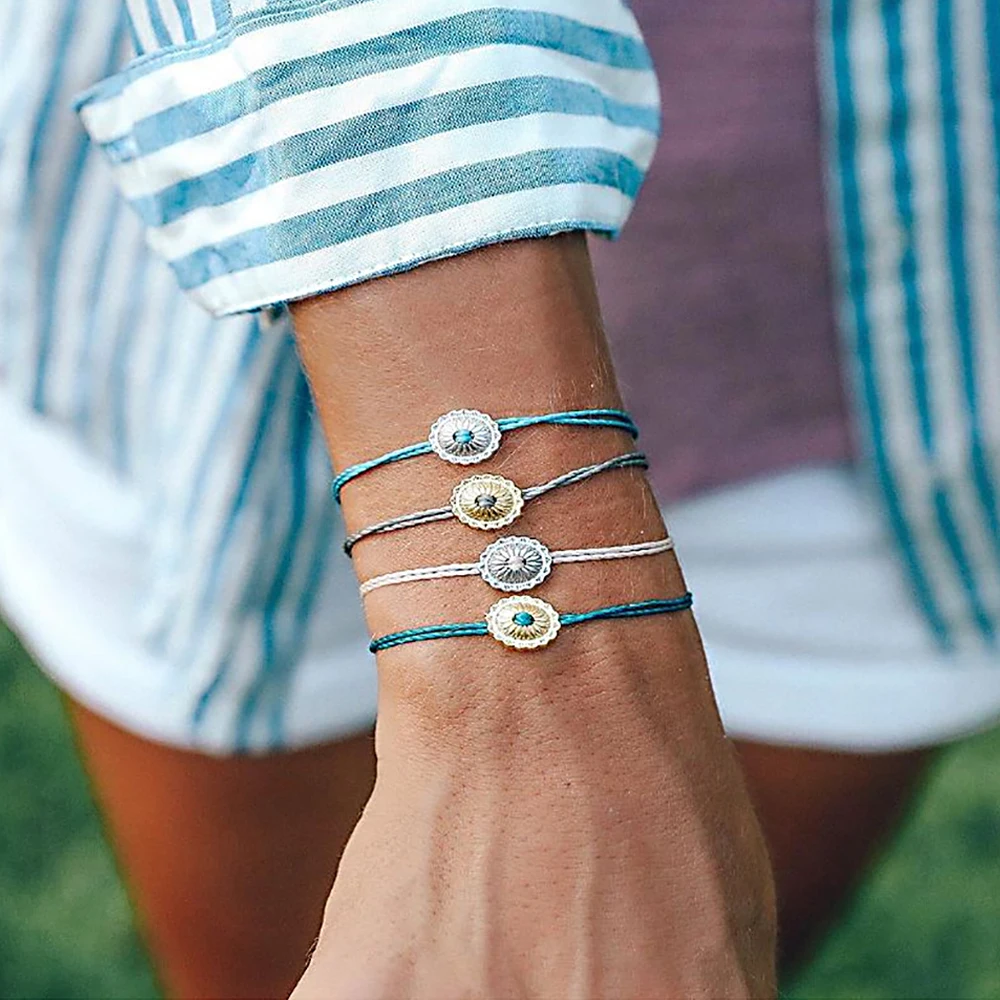 4 Pcs/set Women's Fashion Colorful Geometric Carved Hand Woven Leather Bracelet Set Bohemian Temperament Jewelry Accessories
4 Pcs/set Women's Fashion Colorful Geometric Carved Hand Woven Leather Bracelet Set Bohemian Temperament Jewelry Accessories