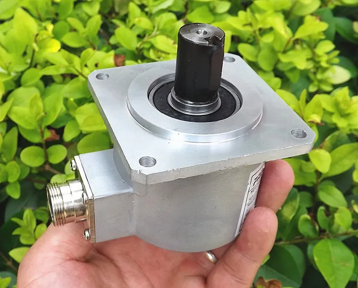 Rotary encoder CNC machine spindle encoder DC5V 1024P/R 9-core aerial plug Front and rear double ball bearing
Rotary encoder CNC machine spindle encoder DC5V 1024P/R 9-core aerial plug Front and rear double ball bearing