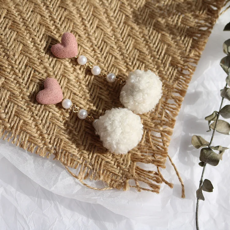 New Ins Style Heart Hairball Ear Studs for women Winter Vacation Party Jewelry Long Tassels Heart Ball Studs Earrings gift
New Ins Style Heart Hairball Ear Studs for women Winter Vacation Party Jewelry Long Tassels Heart Ball Studs Earrings gift