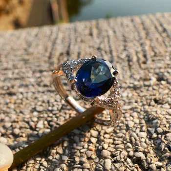 DJ CH Blue Gemstone Ring 925 Sterling Silver Oval Cut Natural Blue Topaz Crystal Ring Women Jewelry Rings for Engagement Party
DJ CH Blue Gemstone Ring 925 Sterling Silver Oval Cut Natural Blue Topaz Crystal Ring Women Jewelry Rings for Engagement Party