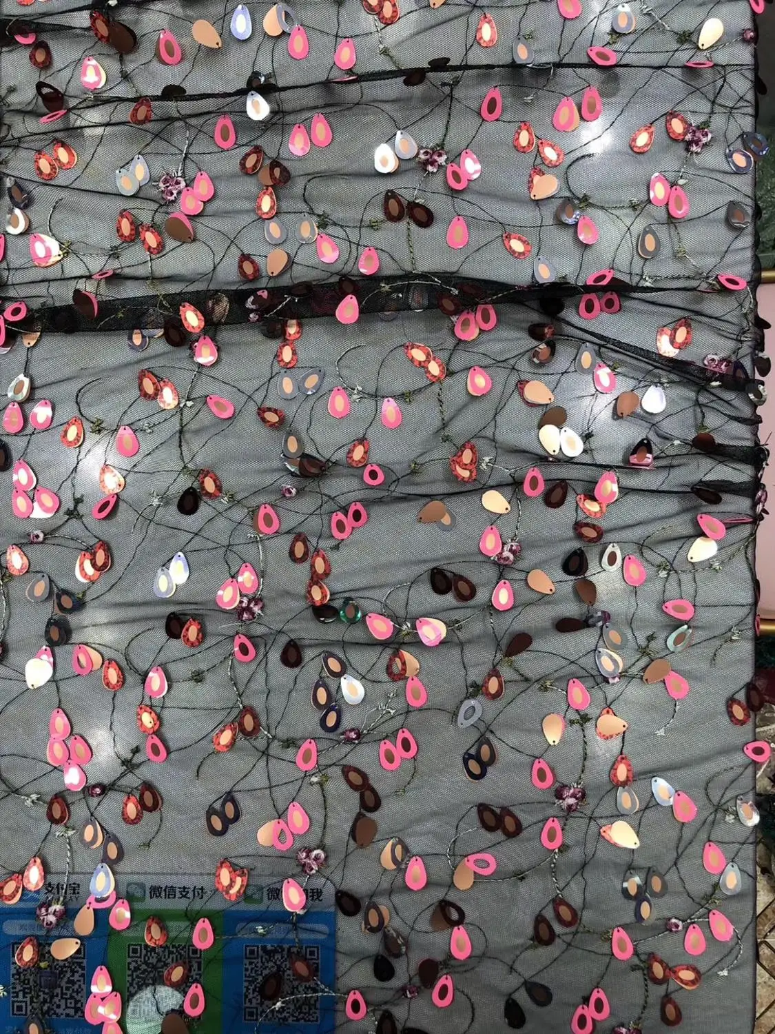 African Lace Fabric 2019 High Quality Lace Fabric French Sequins Net Cord Tulle Fabrics Nigerian Laces For Wedding Dress DYS229
African Lace Fabric 2019 High Quality Lace Fabric French Sequins Net Cord Tulle Fabrics Nigerian Laces For Wedding Dress DYS229
