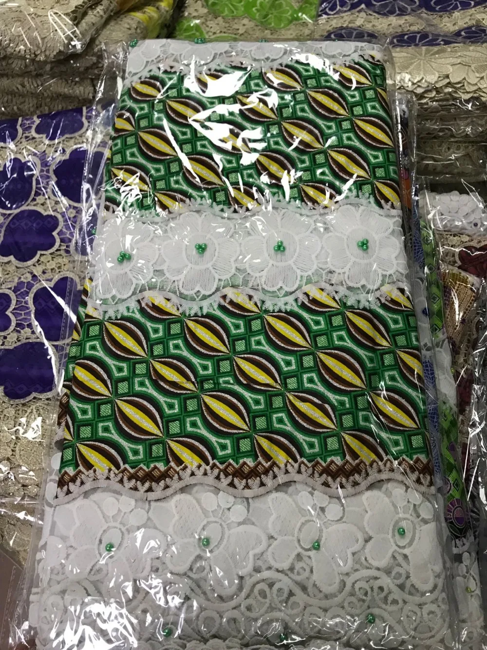 Cord lace fabric for nigerian party african fabric tissu dentelle beaded lace fabric for dress swiss voile lace5yard/setP1602-1
Cord lace fabric for nigerian party african fabric tissu dentelle beaded lace fabric for dress swiss voile lace5yard/setP1602-1