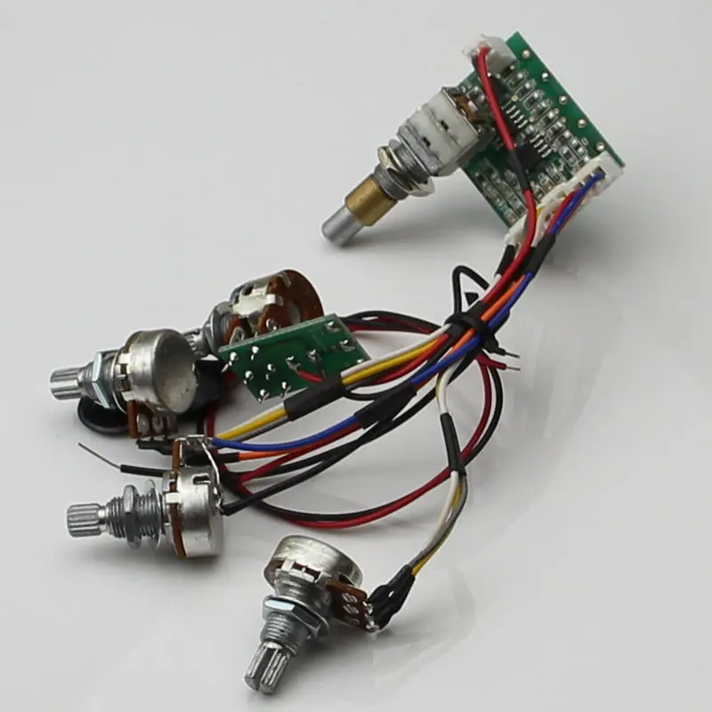 PARAMETRIC 3 BAND EQUALIZER electric bass active or passive electronic amplifier circuit SE3P
PARAMETRIC 3 BAND EQUALIZER electric bass active or passive electronic amplifier circuit SE3P