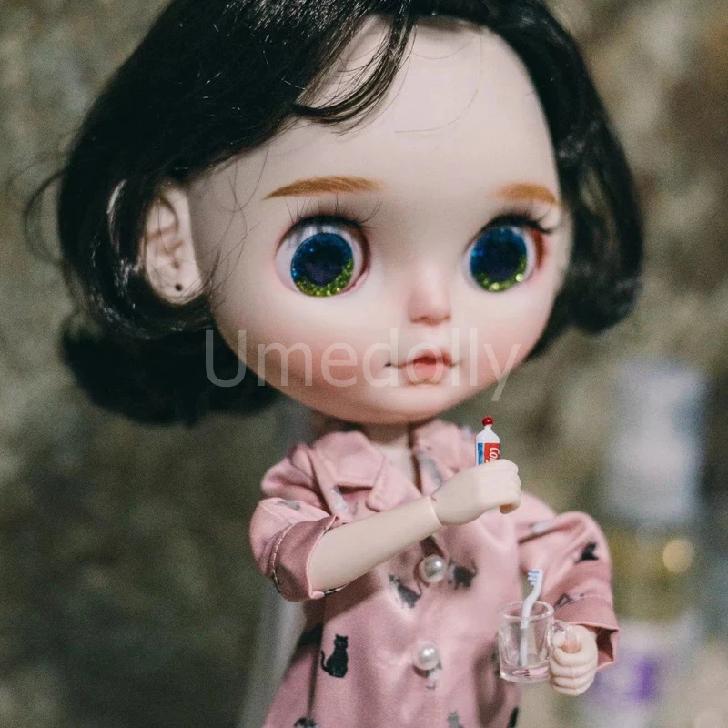 blythe doll (2)