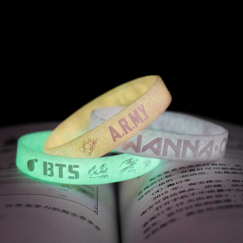 Glow in the Darkness K-pop Bangtan Boys A.R.M.Y Letter BTS Bracelet Men Women Boy Girl Jimin Rubber Bracelet Jewelry Accessories
Glow in the Darkness K-pop Bangtan Boys A.R.M.Y Letter BTS Bracelet Men Women Boy Girl Jimin Rubber Bracelet Jewelry Accessories
