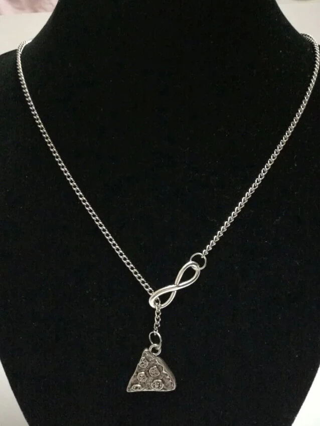 Fashion Jewelry 8 word buckle Vintage Silver"Delicious pizza"Charms Pendant Statement Necklace For Women Gift z47
Fashion Jewelry 8 word buckle Vintage Silver"Delicious pizza"Charms Pendant Statement Necklace For Women Gift z47