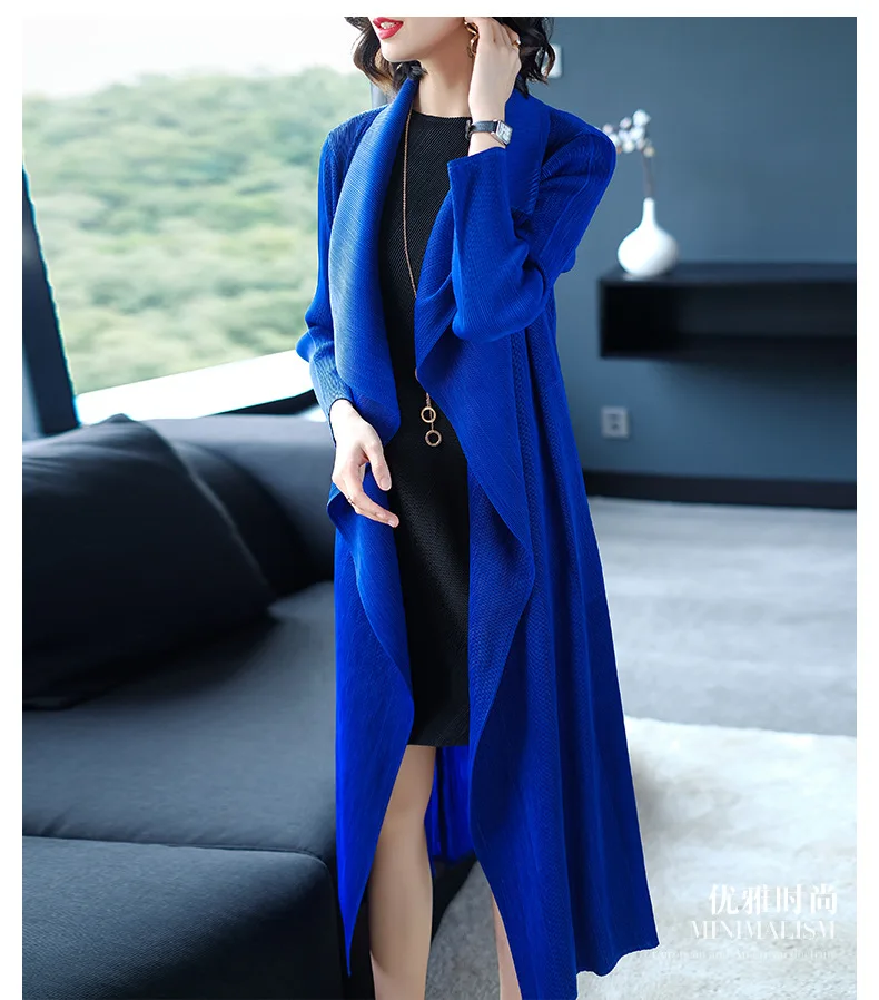 Plus Size Trench Coat 2018 Autumn Winter Women's Fashion Solid Long Sleeve Miyake Pleats Cardigan Coats For women weight 45-75kg
Plus Size Trench Coat 2018 Autumn Winter Women's Fashion Solid Long Sleeve Miyake Pleats Cardigan Coats For women weight 45-75kg