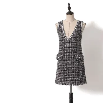 New Beauty and cutting QZ0116 black loose commuter small sweet wind v neck singlet fashion dress
New Beauty and cutting QZ0116 black loose commuter small sweet wind v neck singlet fashion dress