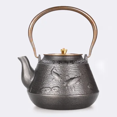 Original iron uncoated Teapot Japanese craft old iron pot cast iron pot handmade copper cover Health teapot
Original iron uncoated Teapot Japanese craft old iron pot cast iron pot handmade copper cover Health teapot