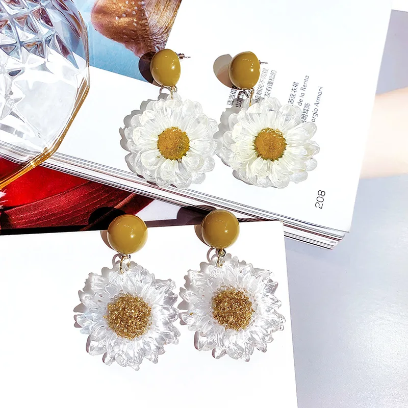 Shiny side new design fashion jewelry Summer sweet sun flower resin earrings Korean version earring for women
Shiny side new design fashion jewelry Summer sweet sun flower resin earrings Korean version earring for women
