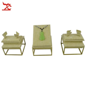 PVD Painted 304 Stainless Steel Beige Linen Bangle Pendant Display Holder Stand Necklace Displays For Jewelry Sets 9*9*5CM
PVD Painted 304 Stainless Steel Beige Linen Bangle Pendant Display Holder Stand Necklace Displays For Jewelry Sets 9*9*5CM