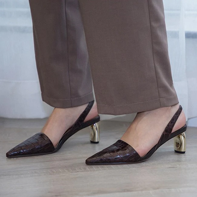 MONMOIRA Crocodile Pattern Slingback Sandals Women Pointed Toe High Heel Sandals Geometric Metal Heel Summer Shoes Women SWC0477
MONMOIRA Crocodile Pattern Slingback Sandals Women Pointed Toe High Heel Sandals Geometric Metal Heel Summer Shoes Women SWC0477