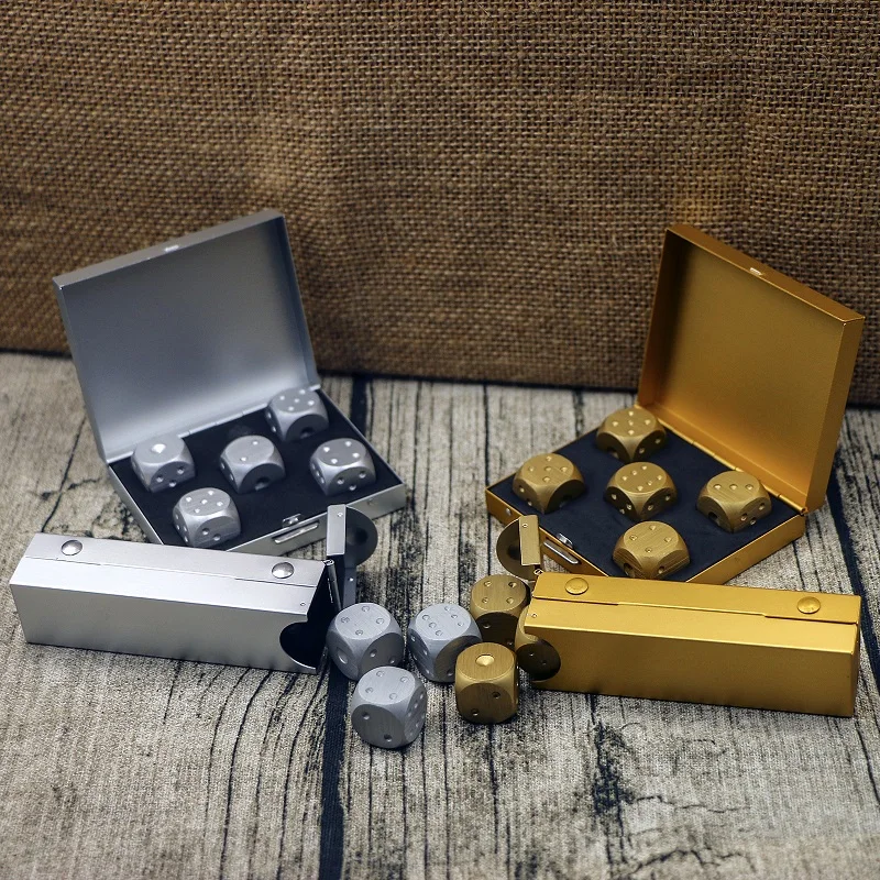 5PCS Aluminium Alloy Poker Dice Silver Gold Portable Dominoes Metal Dice Party board Game Dice Set token magical the gathering
5PCS Aluminium Alloy Poker Dice Silver Gold Portable Dominoes Metal Dice Party board Game Dice Set token magical the gathering