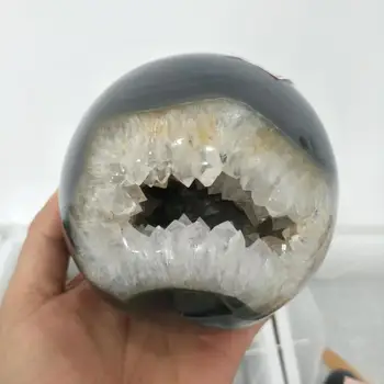 1.5kg Beautiful natural agate crystal cave crystal ball as furniture decoration
1.5kg Beautiful natural agate crystal cave crystal ball as furniture decoration