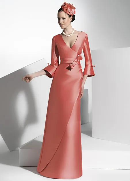 A-Line Sexy V-Neck Three Quarter Sleeve Floor Length Bowknot Mother of the Bride Dresses
A-Line Sexy V-Neck Three Quarter Sleeve Floor Length Bowknot Mother of the Bride Dresses