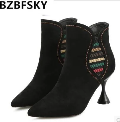 BZBMiddle aged women's cotton shoes old Beijing cloth shoes winter flat and anti-skid casual mom with a warm granny cotton boots
BZBMiddle aged women's cotton shoes old Beijing cloth shoes winter flat and anti-skid casual mom with a warm granny cotton boots