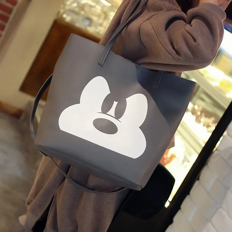 PU Leather Handbag Female Stylish Big Tote Ladies Shoulder Bag Brown Women Leather Handbag Casual Tote Ladies Large Designer
PU Leather Handbag Female Stylish Big Tote Ladies Shoulder Bag Brown Women Leather Handbag Casual Tote Ladies Large Designer
