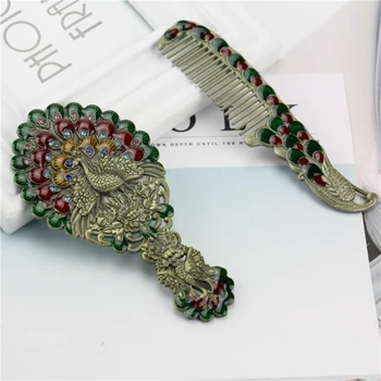 Russian garden peacock painting vintage tin copper mirror dressing 3D cosmetic mirror table folding handle mirror
Russian garden peacock painting vintage tin copper mirror dressing 3D cosmetic mirror table folding handle mirror