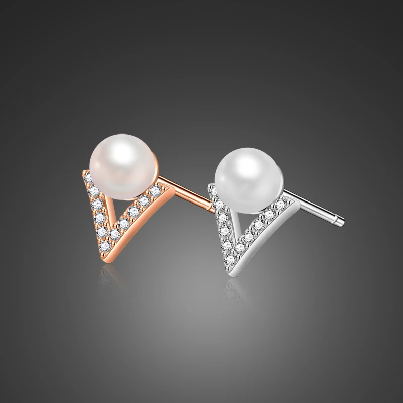 100% 925 Sterling Silver Simple letter V Stud Earrings for Women Solid silver pearl Small Earrings Fine Jewelry brincos Gift
100% 925 Sterling Silver Simple letter V Stud Earrings for Women Solid silver pearl Small Earrings Fine Jewelry brincos Gift