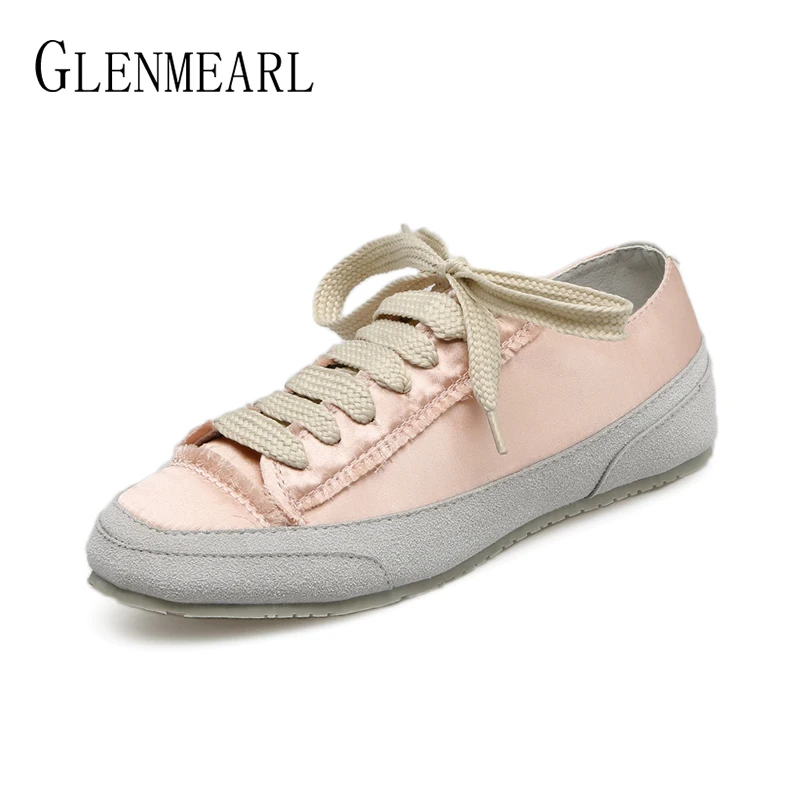 Brand Women Flats Sneakers Casual Shoes Loafers Platform Breathable Silk White Shoes Woman New Lace Up Round Toen Ladies Shoe DE 
Brand Women Flats Sneakers Casual Shoes Loafers Platform Breathable Silk White Shoes Woman New Lace Up Round Toen Ladies Shoe DE