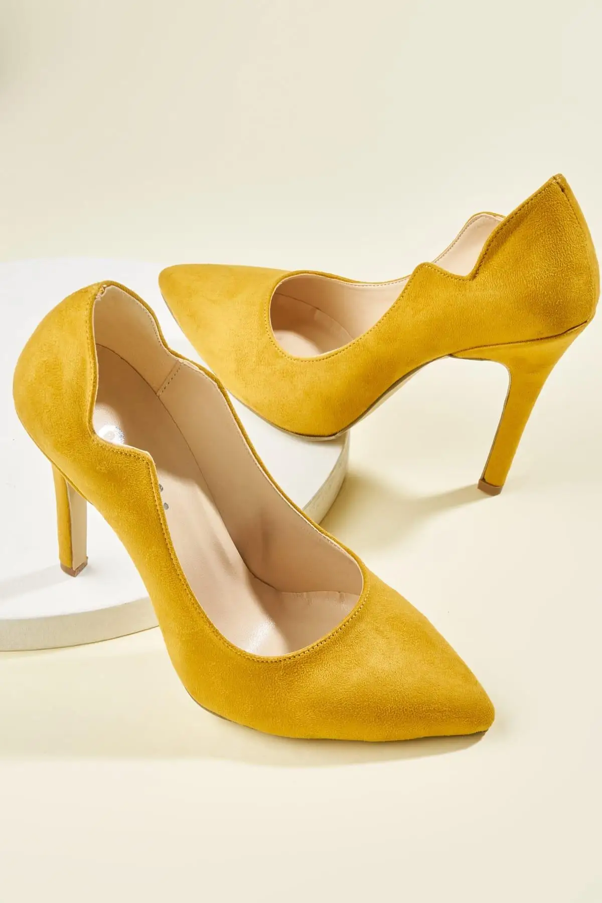 Бемби желтые женские туфли на каблуке H0532174572 | Обувь
