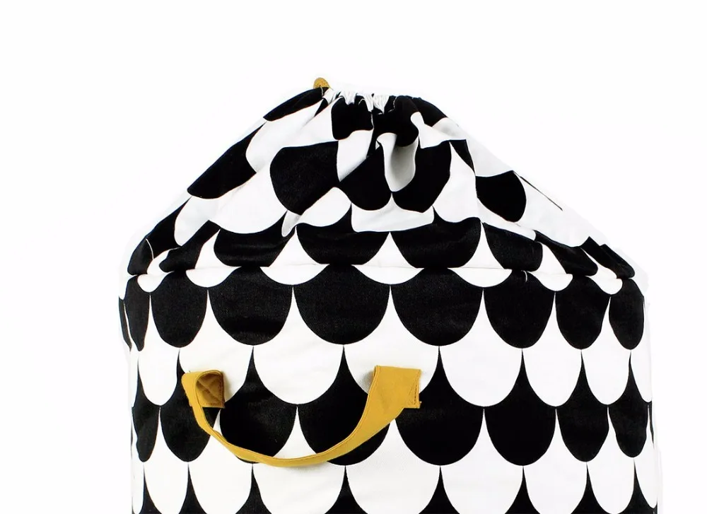 baobab-toybag-guardajuguetes-black-scales-nobodinoz-2