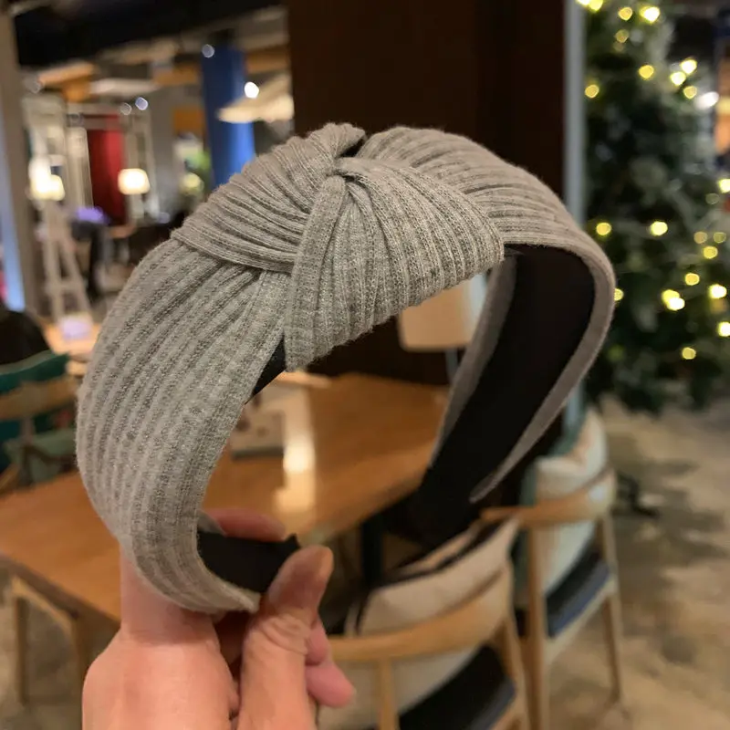 Women Hairbands 2019 New Fashion Girls Vintage Knitting Twisted Knotted Headband Wide Hair Bands Headwear Accessories
Women Hairbands 2019 New Fashion Girls Vintage Knitting Twisted Knotted Headband Wide Hair Bands Headwear Accessories