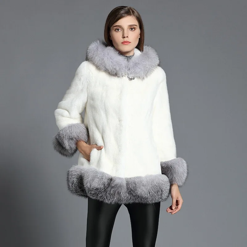2017 Brand luxury women natural mink fur jacket long style With Fox fur edge elegant sashes lady high quality winter fur coat
2017 Brand luxury women natural mink fur jacket long style With Fox fur edge elegant sashes lady high quality winter fur coat