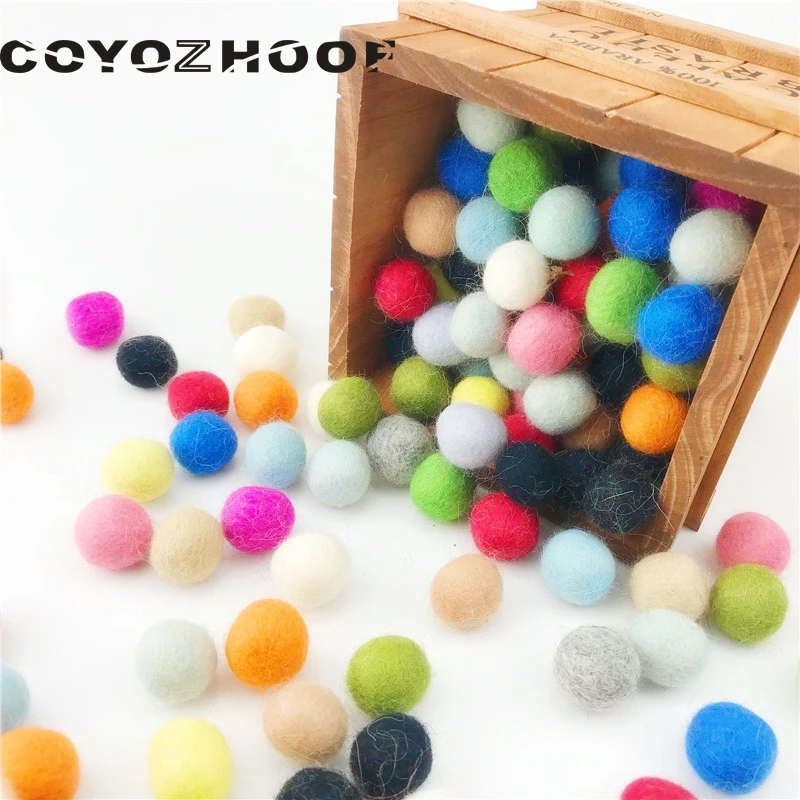 Christmas Decor 2cm 200Pcs Wool Felt Balls Boy & Girl's Room Wall Decor Nursery Pom Pom Garland Best Gifts For Kids Ornament
Christmas Decor 2cm 200Pcs Wool Felt Balls Boy & Girl's Room Wall Decor Nursery Pom Pom Garland Best Gifts For Kids Ornament