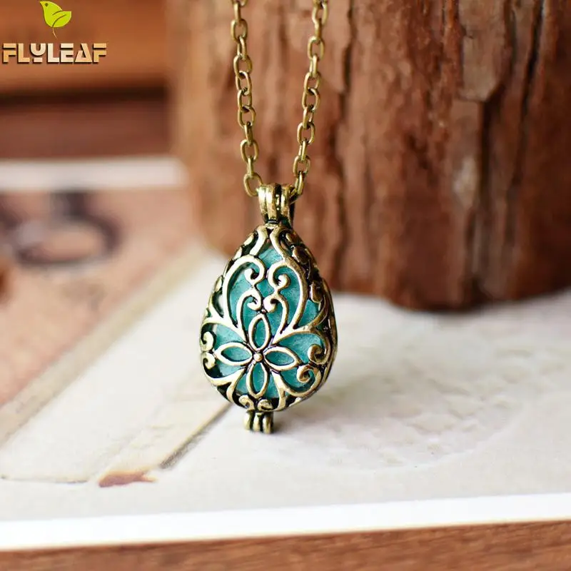 Flyleaf Vintage Hollow Carving Flower Necklaces & Pendants For Women Essential Oil Aromatherapy Retro Jewelry
Flyleaf Vintage Hollow Carving Flower Necklaces & Pendants For Women Essential Oil Aromatherapy Retro Jewelry