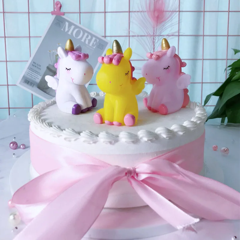 Ins Cartoon Unicorn BB Called Lovely Carefree Heart DollHouse/Miniascope/Cake Accessories Naughty Figure Toys for Little Girls
Ins Cartoon Unicorn BB Called Lovely Carefree Heart DollHouse/Miniascope/Cake Accessories Naughty Figure Toys for Little Girls