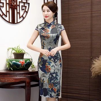 Traditional Chinese Formal Dress Satin Female Cheongsam Elegant Mandarin Collar Knee Length Qipao Summer New Sexy Slim Vestidos
Traditional Chinese Formal Dress Satin Female Cheongsam Elegant Mandarin Collar Knee Length Qipao Summer New Sexy Slim Vestidos