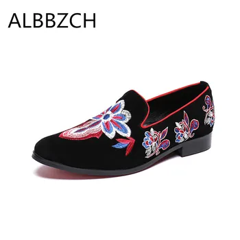 New genuine leather men shoes casual fashion embroidered loafers slip on leisure party shoes mens career work show shoes size 46
New genuine leather men shoes casual fashion embroidered loafers slip on leisure party shoes mens career work show shoes size 46