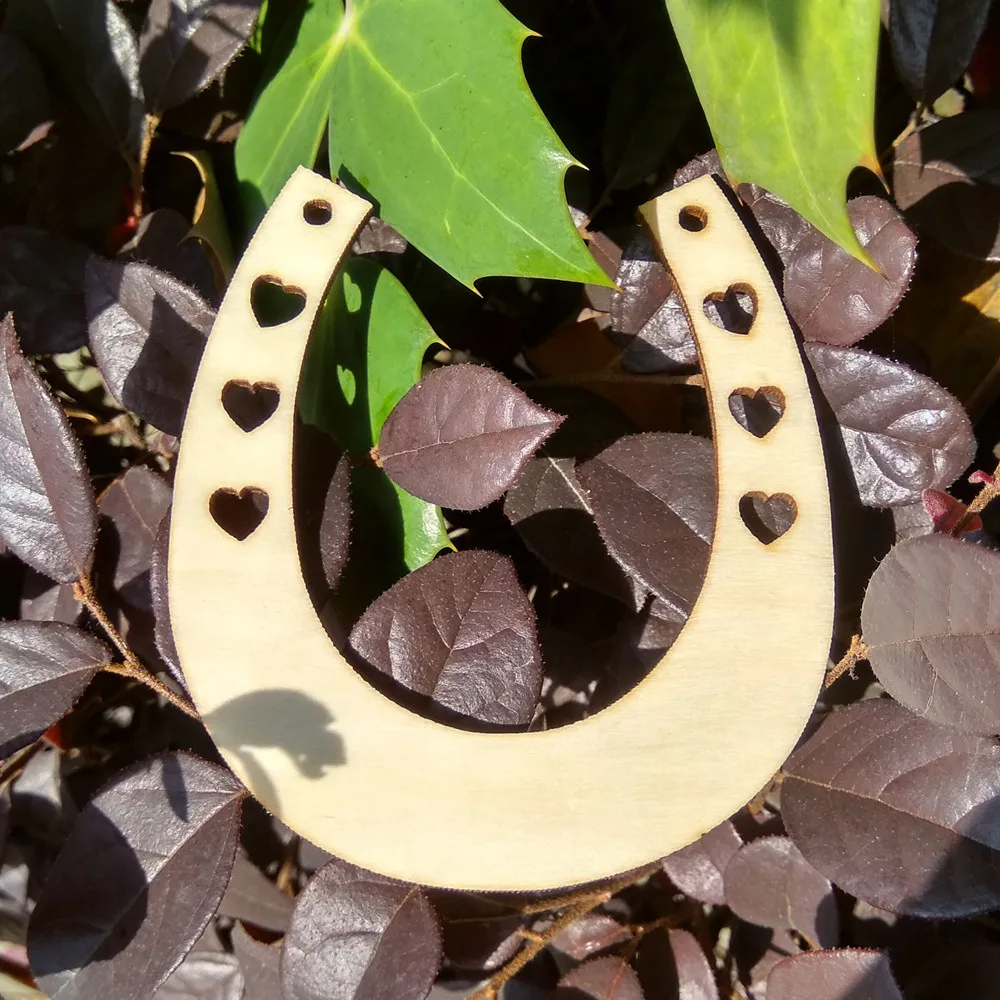 12pcs 80x90mm Blank Unpainted Wood Wooden Decoration DIY Laser Cut Horseshoes with Heart Cutout Perfect for Wedding Crafting
12pcs 80x90mm Blank Unpainted Wood Wooden Decoration DIY Laser Cut Horseshoes with Heart Cutout Perfect for Wedding Crafting