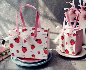 Strawberry design handle paper box Portable Handle Macaron Bakery Cake Boxes food packaging size .100piece/lot 
Strawberry design handle paper box Portable Handle Macaron Bakery Cake Boxes food packaging size .100piece/lot