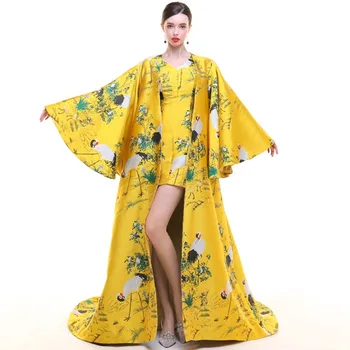 Yellow Chinese Evening Dress Long Woman Summer Traditional Cheongsam Vestidos Orientales Formal Fashion Week Stage Show Clothing
Yellow Chinese Evening Dress Long Woman Summer Traditional Cheongsam Vestidos Orientales Formal Fashion Week Stage Show Clothing