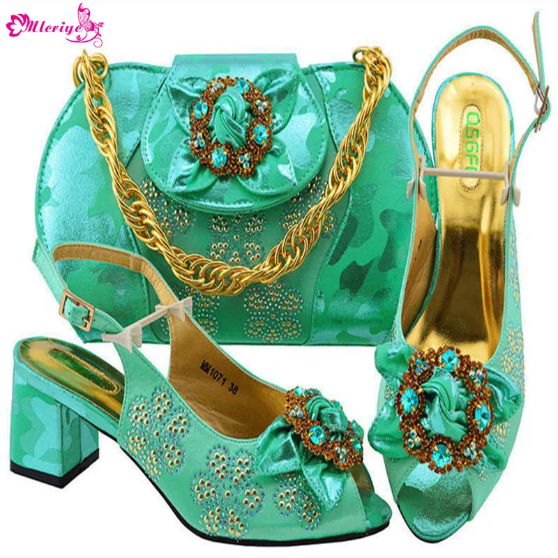Latest Woman Italian Shoes and Bags Set Italian Matching Shoe and Bag Set for Wedding Nigerian Women Wedding Shoes and Bag Sets
Latest Woman Italian Shoes and Bags Set Italian Matching Shoe and Bag Set for Wedding Nigerian Women Wedding Shoes and Bag Sets