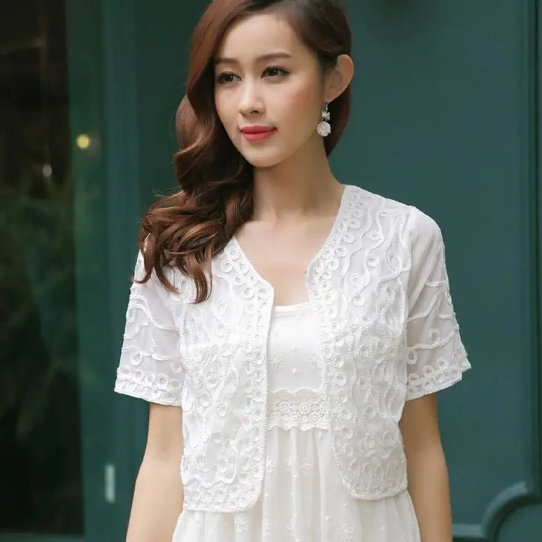 2018 Summer Thin Embroidery Short Sleeve Lace Mesh Cardigan Crochet Shrugs For Women Mujer Casual Korean Small Cape
2018 Summer Thin Embroidery Short Sleeve Lace Mesh Cardigan Crochet Shrugs For Women Mujer Casual Korean Small Cape