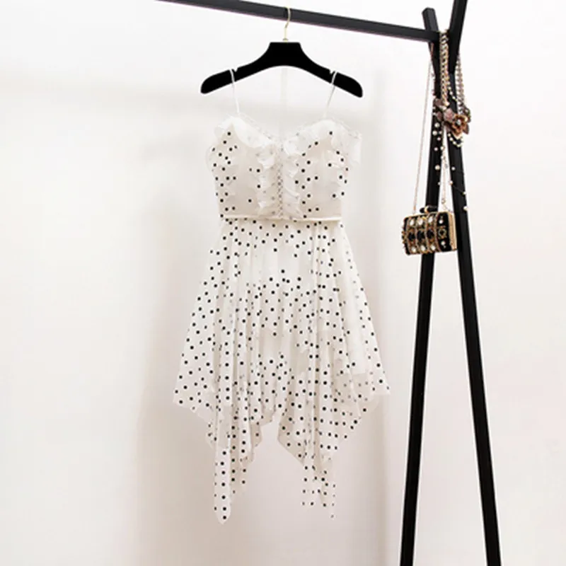 New 2019 Summer Polka Dot Lace Women Suit Strap Hollow Out Short Sexy Bandage Crop Tops+High Waist Irregular Skirt Two Piece Set
New 2019 Summer Polka Dot Lace Women Suit Strap Hollow Out Short Sexy Bandage Crop Tops+High Waist Irregular Skirt Two Piece Set