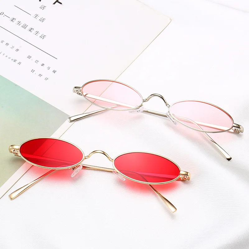 Unisex Retro Vintage Mens Small Round Sunglasses 2018 Brand Designer Gothic Clear Sun Glasses For Women Hippie Sunglass Shades
Unisex Retro Vintage Mens Small Round Sunglasses 2018 Brand Designer Gothic Clear Sun Glasses For Women Hippie Sunglass Shades