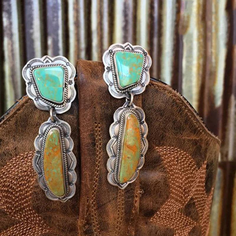 Vintage Ethnic Green Stone Dangle Earring For Women Bohemian Jewelry Yellow Wedding Engagement Earrings Pendientes Bijoux L5C152
Vintage Ethnic Green Stone Dangle Earring For Women Bohemian Jewelry Yellow Wedding Engagement Earrings Pendientes Bijoux L5C152
