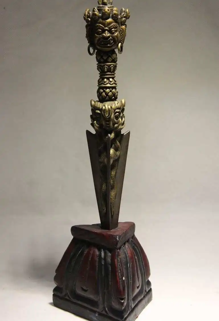 Tibet Buddhism Temple Bronze Copper Adder Vajrakila FaQi Mahakala Statue
Tibet Buddhism Temple Bronze Copper Adder Vajrakila FaQi Mahakala Statue