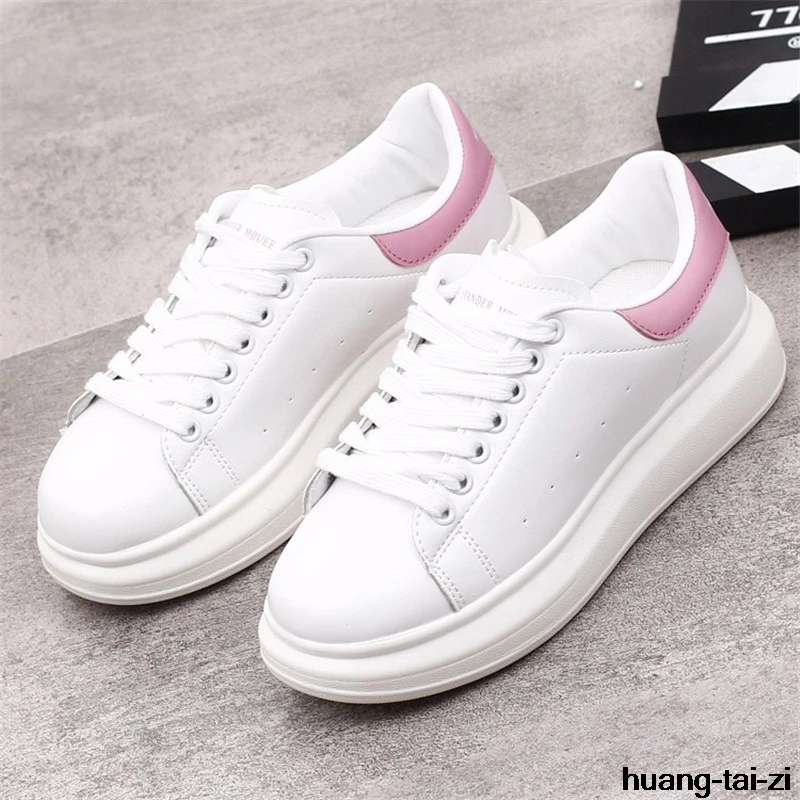 New Designer Wedges White Shoes Female Platform Sneakers Women Tenis Feminino Casual Female Shoes Woman Big Size 35-40
New Designer Wedges White Shoes Female Platform Sneakers Women Tenis Feminino Casual Female Shoes Woman Big Size 35-40