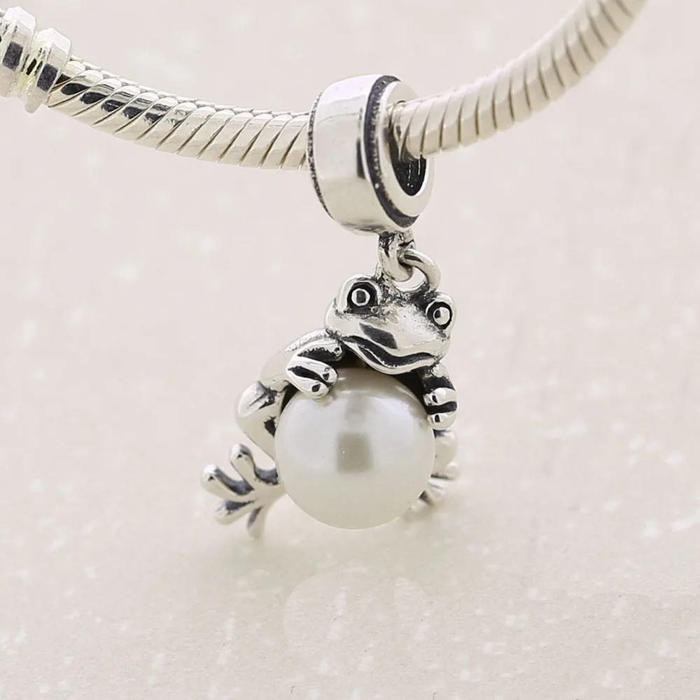 European animal frog pearl dangle charms pearl authentic 925 sterling silver original fits charms bracelets
European animal frog pearl dangle charms pearl authentic 925 sterling silver original fits charms bracelets