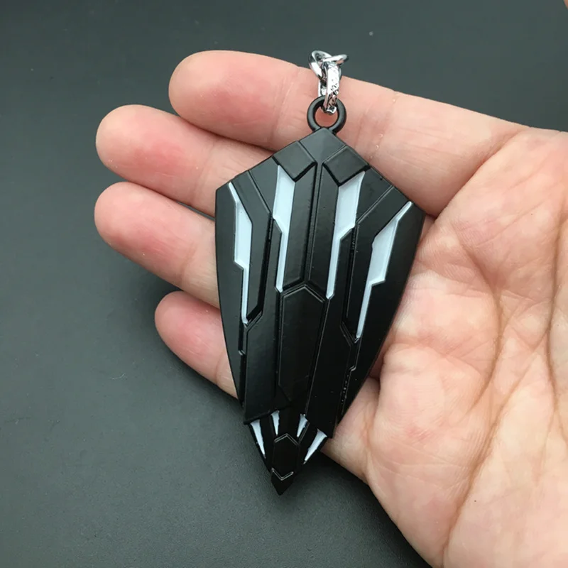 Avengers Infinit war keychain Captain America Shield key chain Thor Axe keyring Game Dorpshipping fashion jewelry
Avengers Infinit war keychain Captain America Shield key chain Thor Axe keyring Game Dorpshipping fashion jewelry