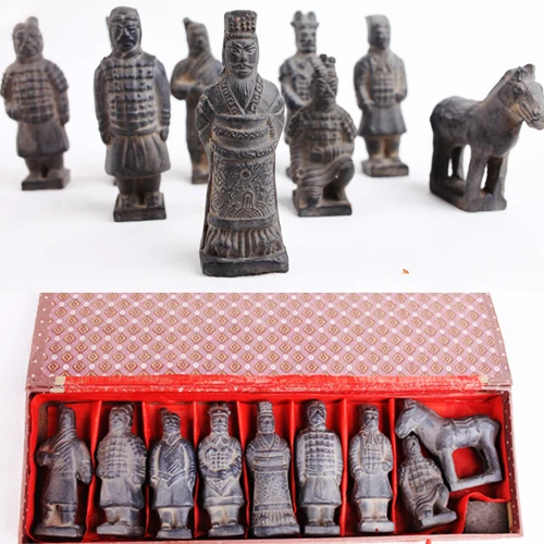 China Antique Imitation Soldier Sculpture Terracotta Crafts Ornaments Qin Terracotta Warriors Handmade Souvenir Home Decoration
China Antique Imitation Soldier Sculpture Terracotta Crafts Ornaments Qin Terracotta Warriors Handmade Souvenir Home Decoration