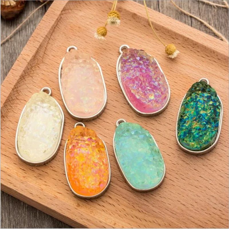 1pcs Titanium Rainbow Opal White Raw Mineral Crystal Quartz Druzy Pendant for Jewelry Making Necklace Drusy Geode Druzy Pendant
1pcs Titanium Rainbow Opal White Raw Mineral Crystal Quartz Druzy Pendant for Jewelry Making Necklace Drusy Geode Druzy Pendant