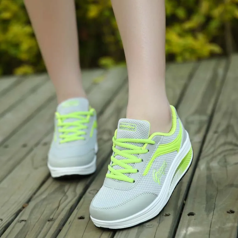VTOTA Women Wedges Sneakers Platform Shoes Height Increasing 2019 Spring Lace-Up Mesh Walking Shoes Footwear tenis feminino
VTOTA Women Wedges Sneakers Platform Shoes Height Increasing 2019 Spring Lace-Up Mesh Walking Shoes Footwear tenis feminino