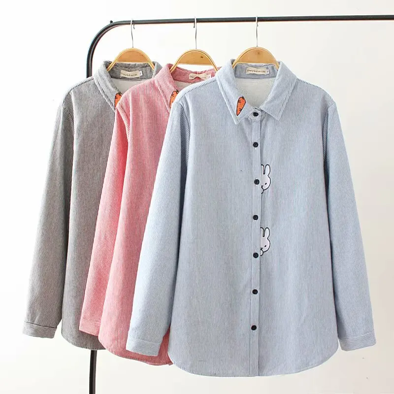 New winter 2018 women's wear plus striped, white rabbit embroidered and velvet shirt
New winter 2018 women's wear plus striped, white rabbit embroidered and velvet shirt