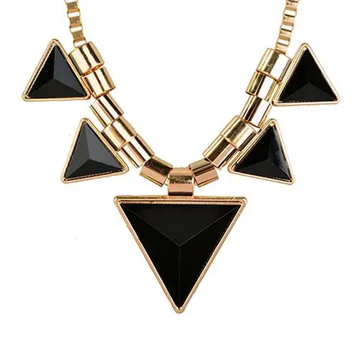 Women Unique Metal Triangle Gems Pendant Short Chain Necklace Fashion Jewelry Gift
Women Unique Metal Triangle Gems Pendant Short Chain Necklace Fashion Jewelry Gift